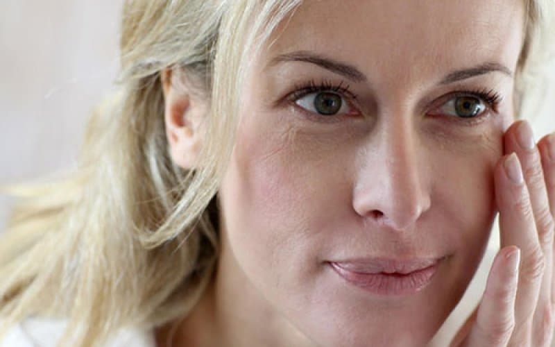 Protects & Revives Skin